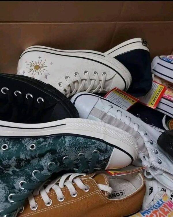 CONVERSE Sneakers available in pallets